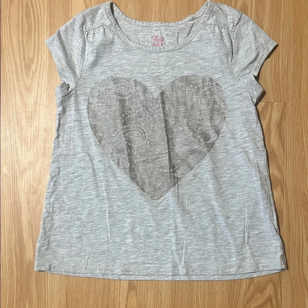 The Children's Place Iridescent Heart Tee, size L 10-12